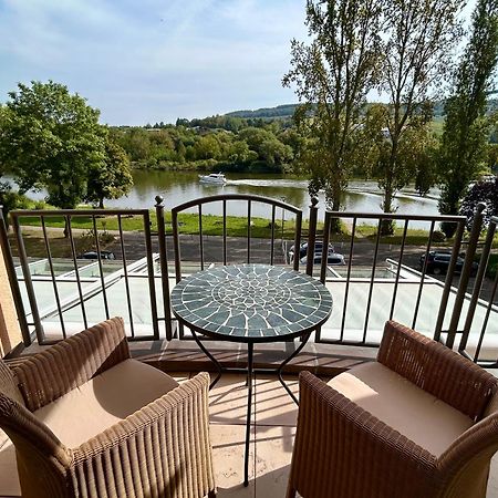 Hotel Zur Traube Юрциґ Екстер'єр фото